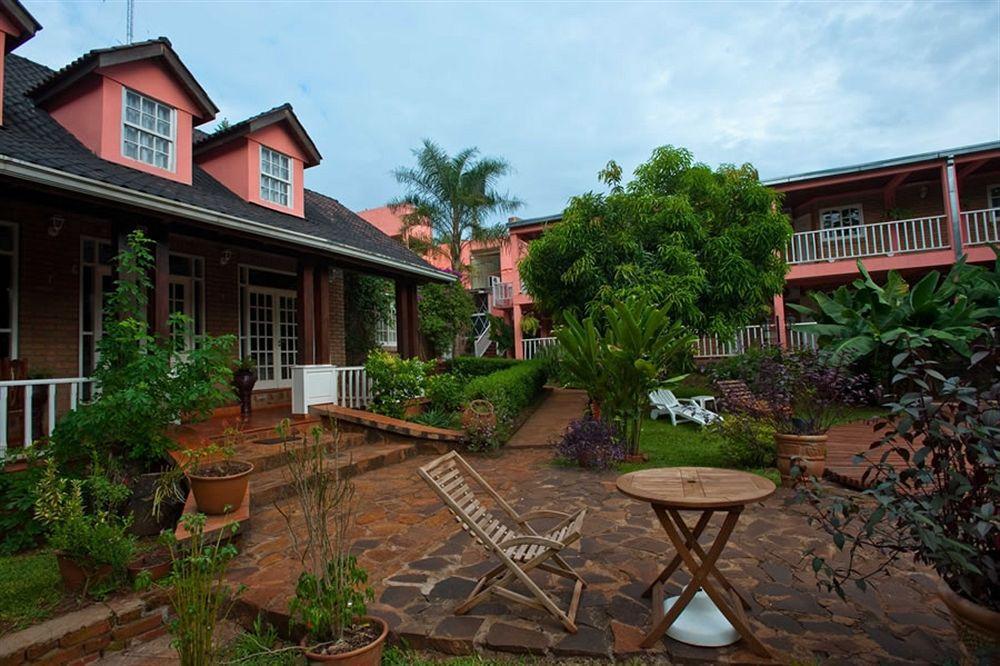 Hotel Posada La Sorgente Porto Iguaçu Exterior foto